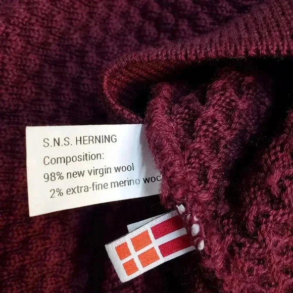 S.N.S. Herning Fisherman Knit Burgandy Size M - Picture 2 of 8
